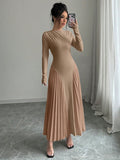 Elegant Pleated Maxi Dress with Belt - Perfect for Winter